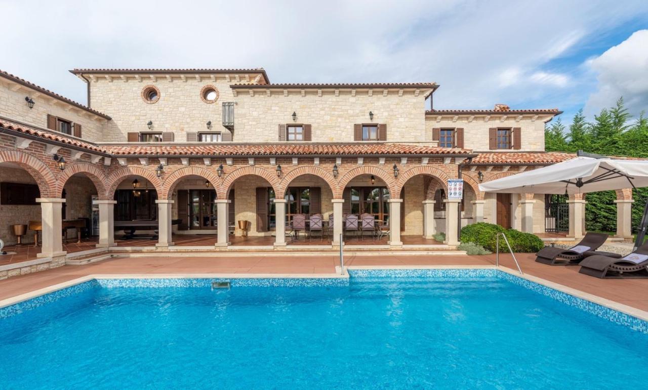 Villa Carolus-Luxurious Istrian Villa Barat  Exterior photo